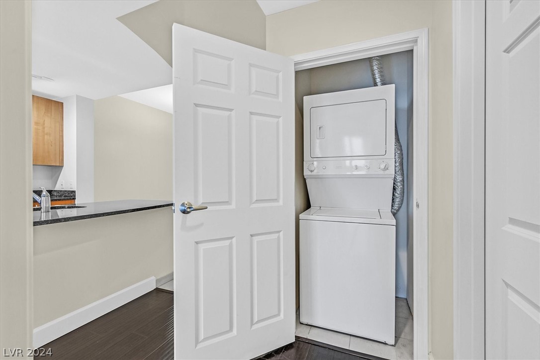 200 West Sahara Avenue 3010