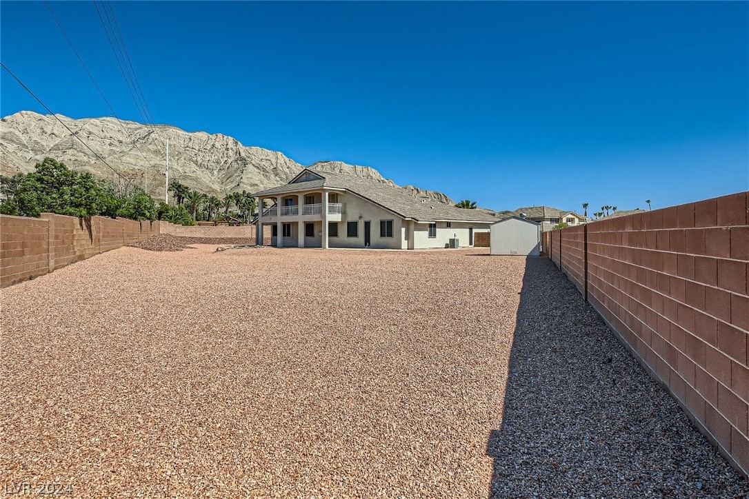 6512 Blue Sapphire Avenue