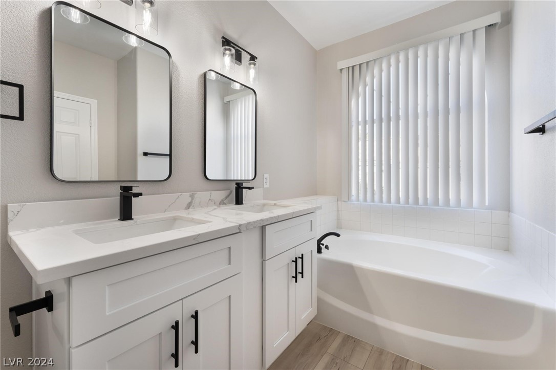 8112 Rock Port Circle