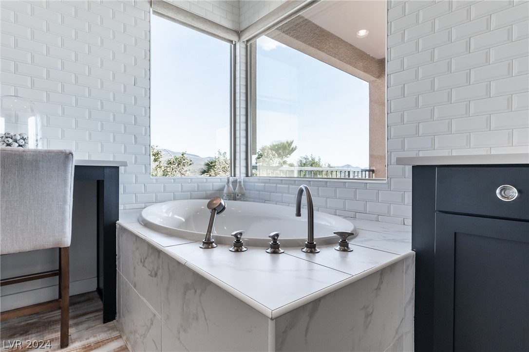2105 Alto Vista Drive