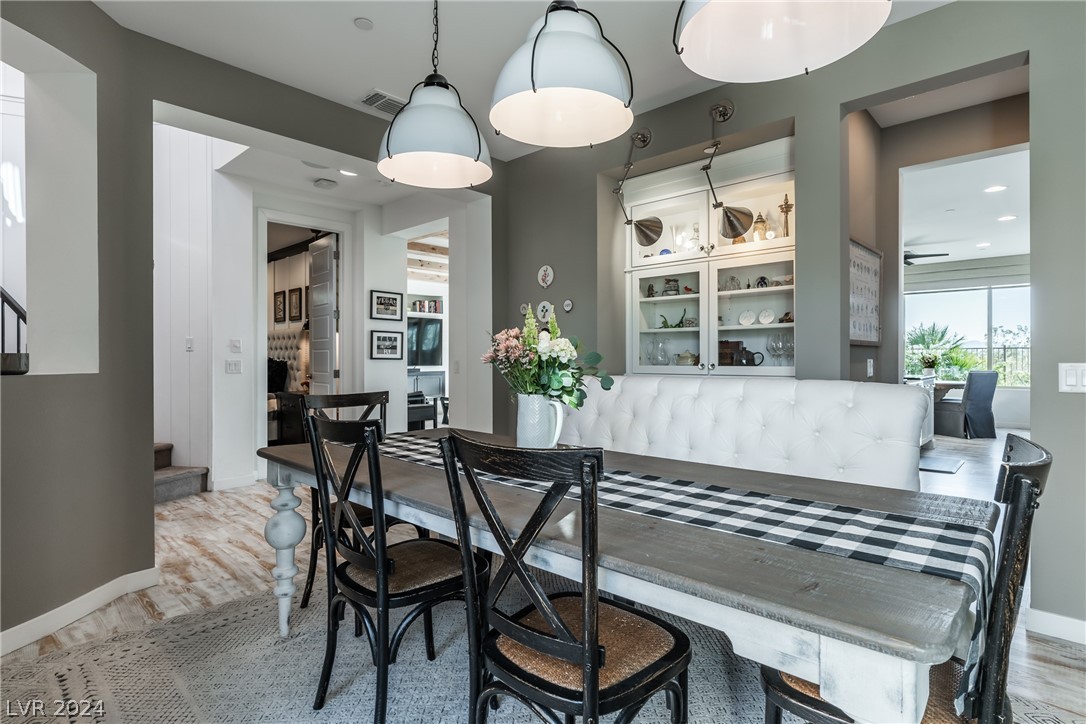 2105 Alto Vista Drive