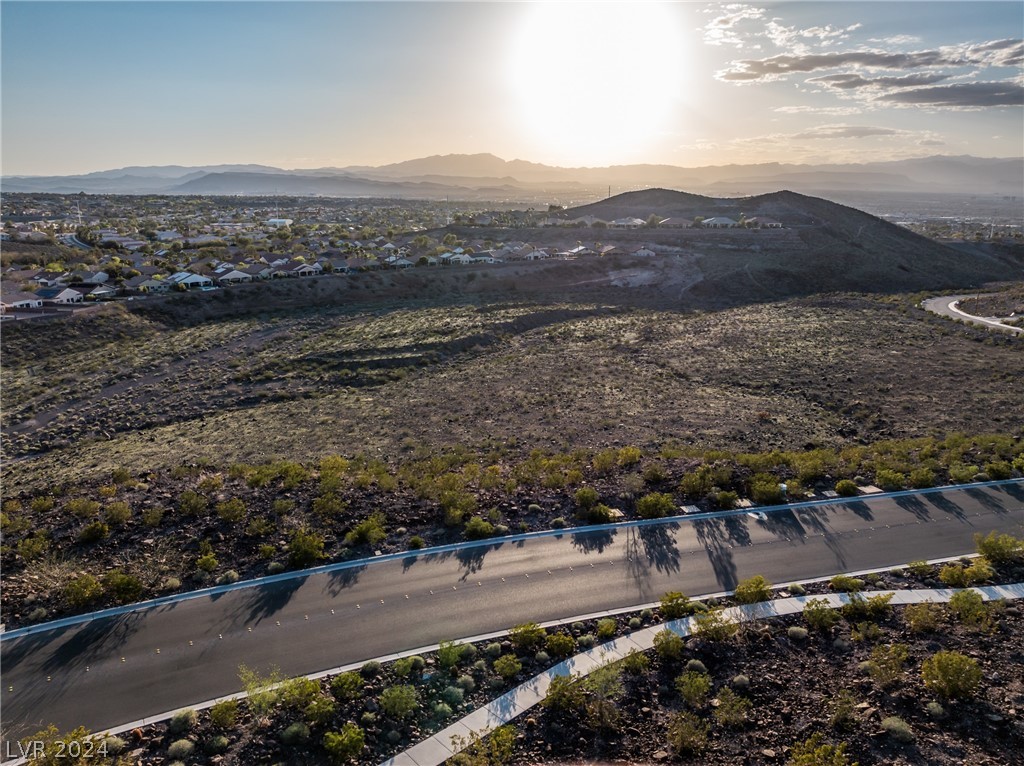 2105 Alto Vista Drive