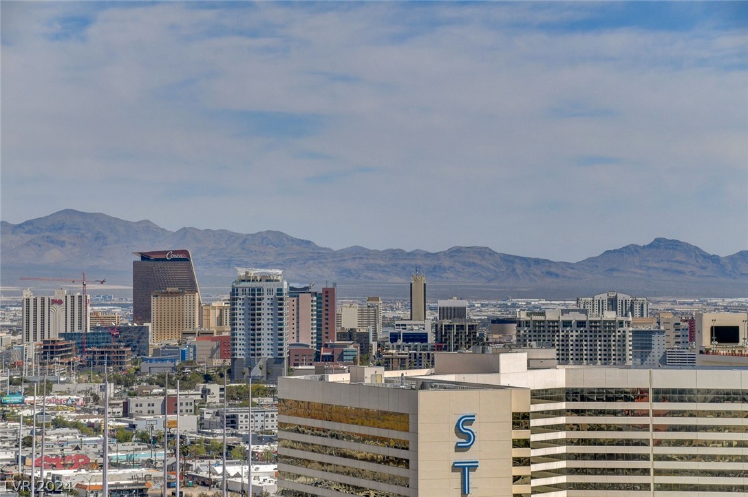 200 West Sahara Avenue 2611