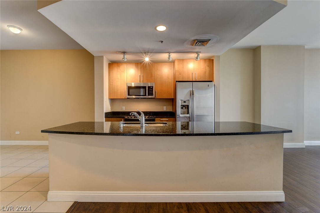 200 West Sahara Avenue 2611