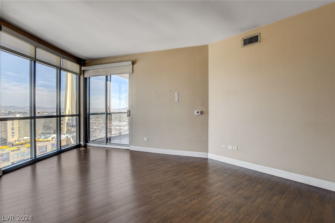 200 West Sahara Avenue 2611