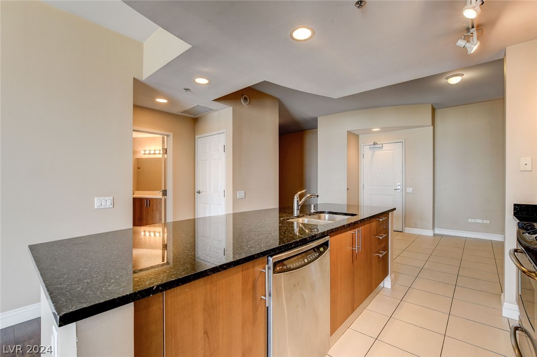 200 West Sahara Avenue 2611