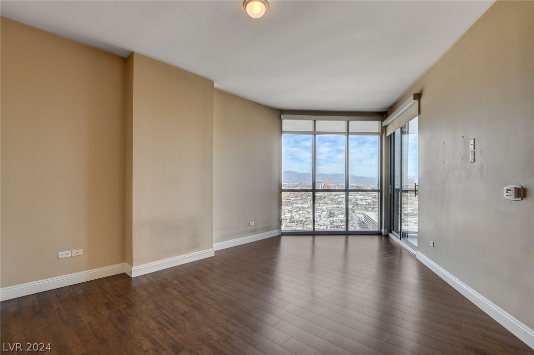 200 West Sahara Avenue 2611