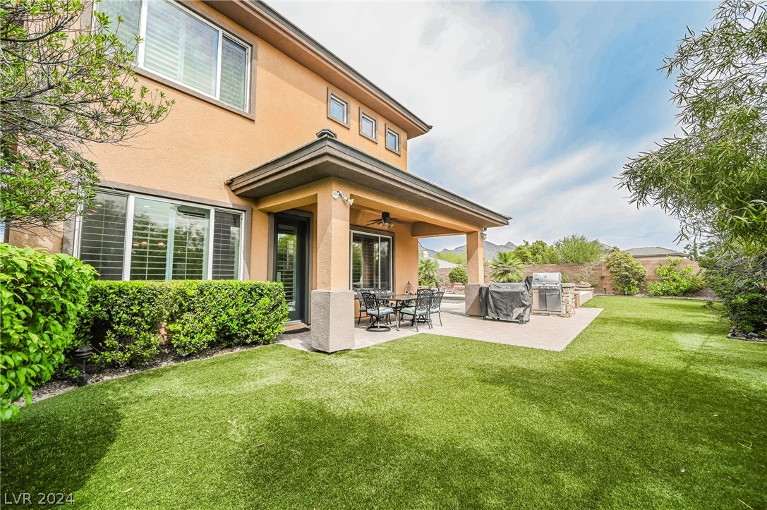 412 Windsor Castle Court