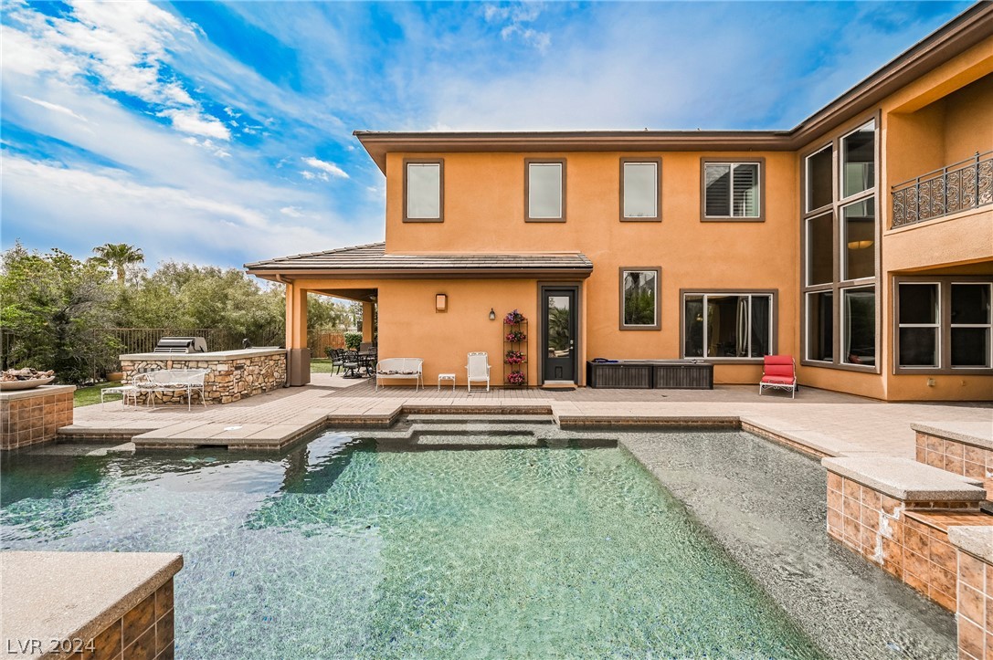 412 Windsor Castle Court