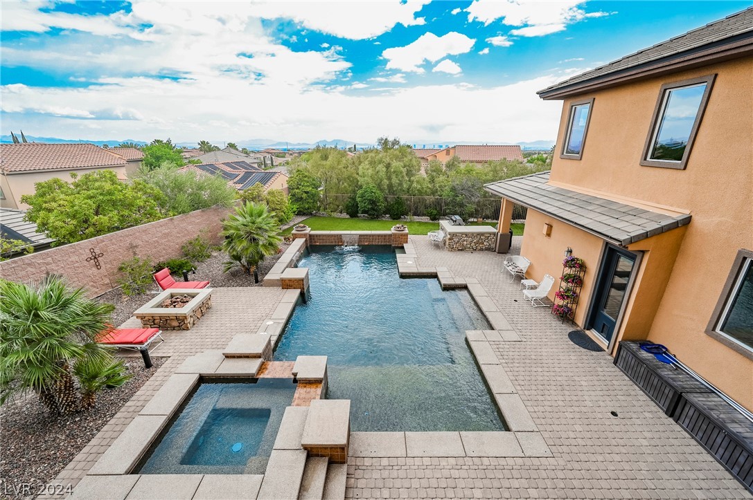 412 Windsor Castle Court