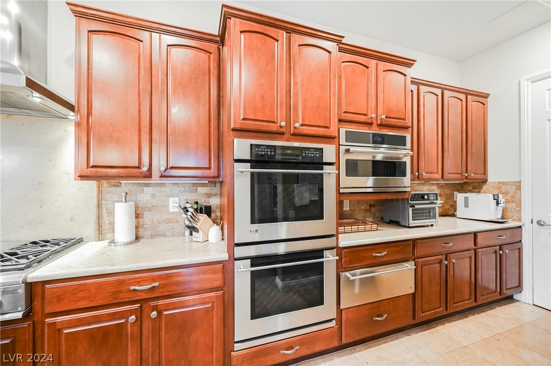 412 Windsor Castle Court