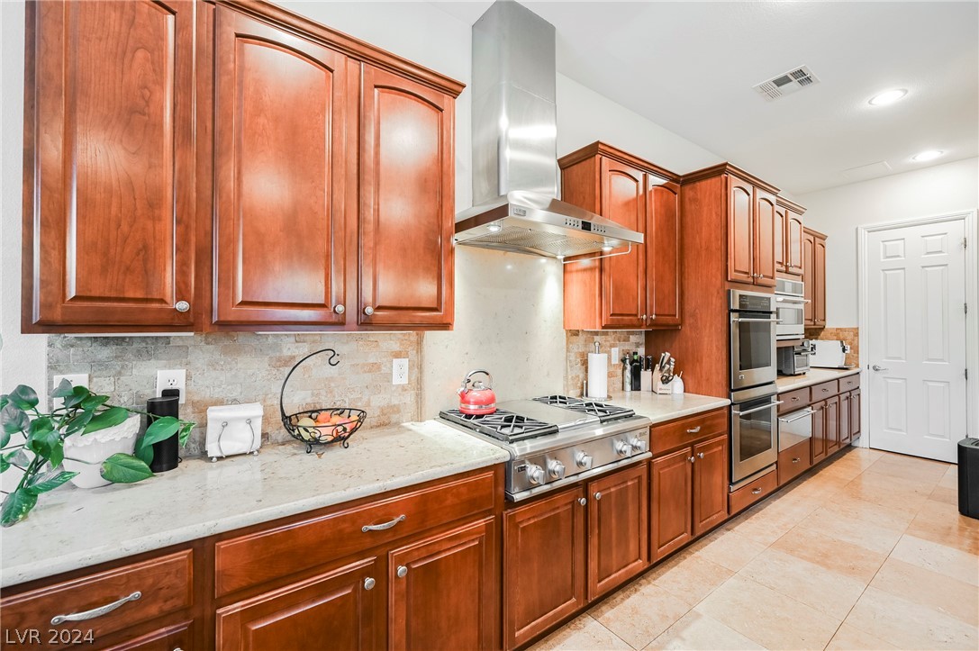 412 Windsor Castle Court