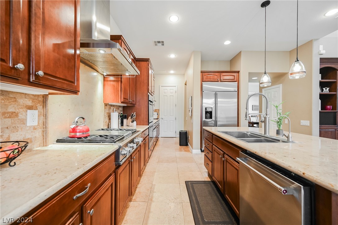 412 Windsor Castle Court