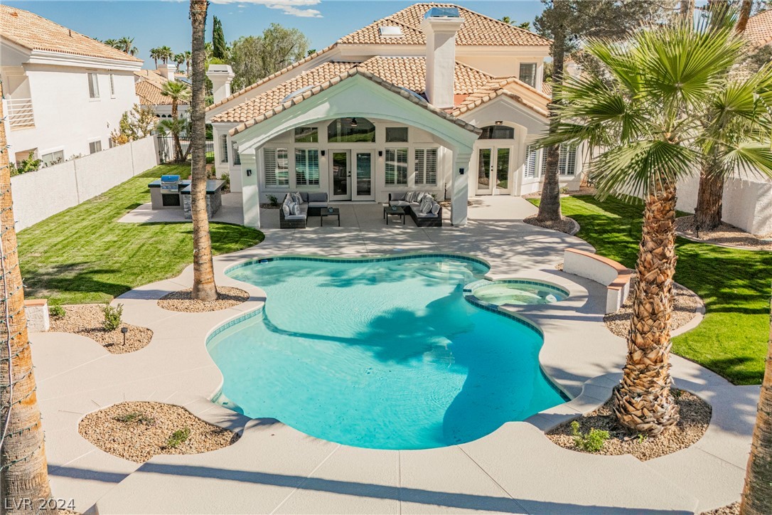 8112 Lake Hills Drive