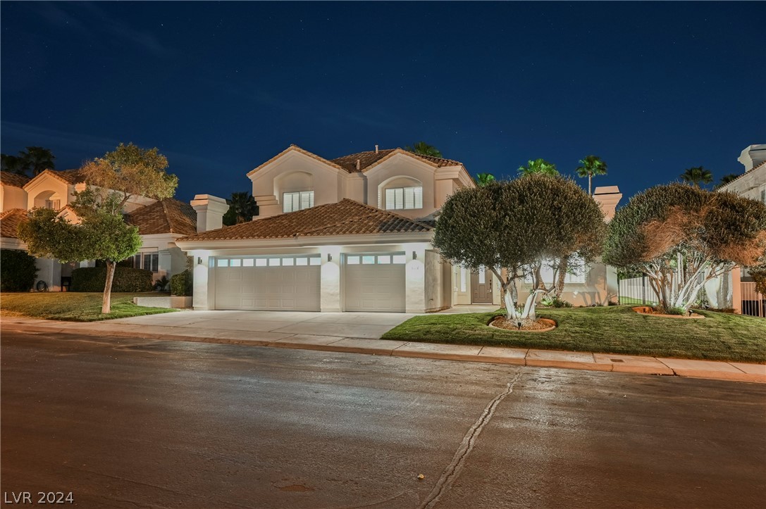 8112 Lake Hills Drive