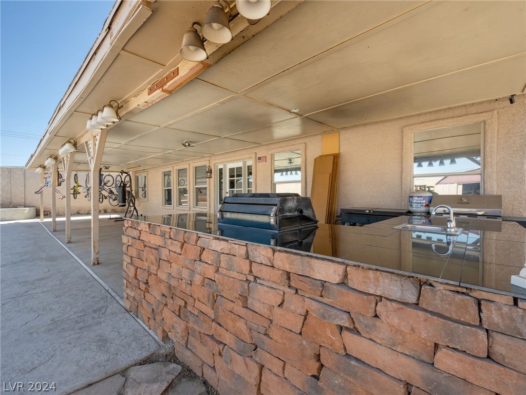 410 Mackay Street