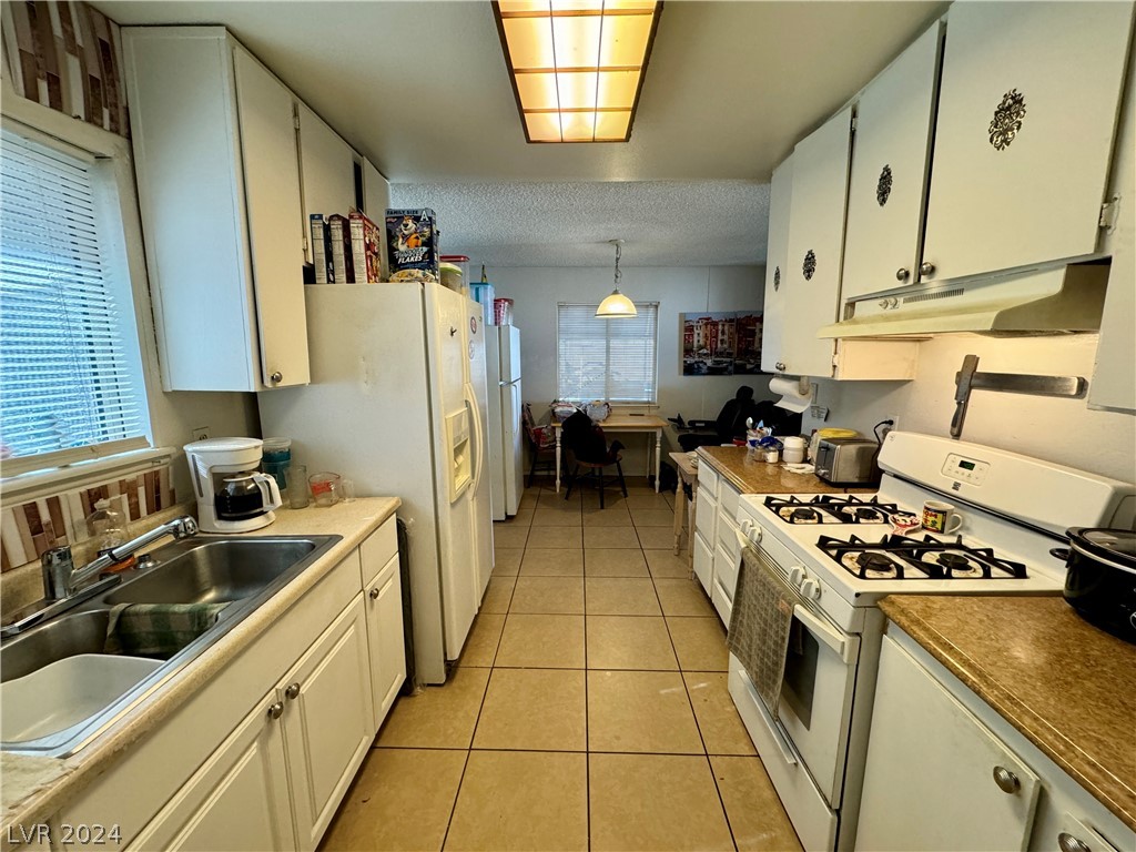 3662 Vista Del Monte Drive