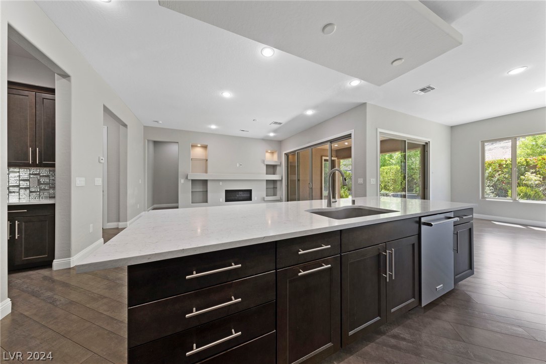6009 Silvalde Lane