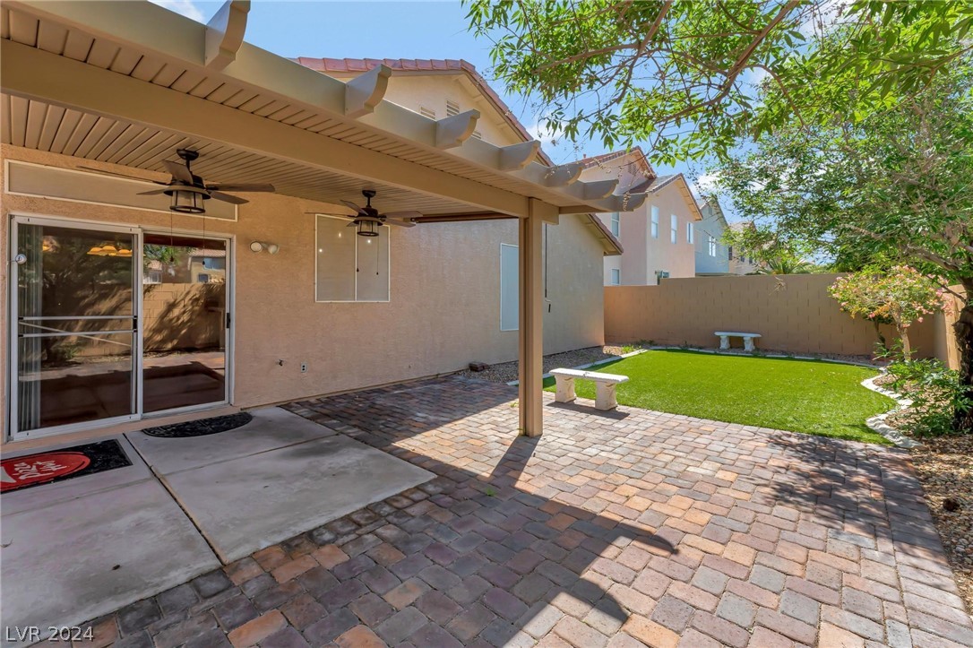 8644 Honey Vine Avenue