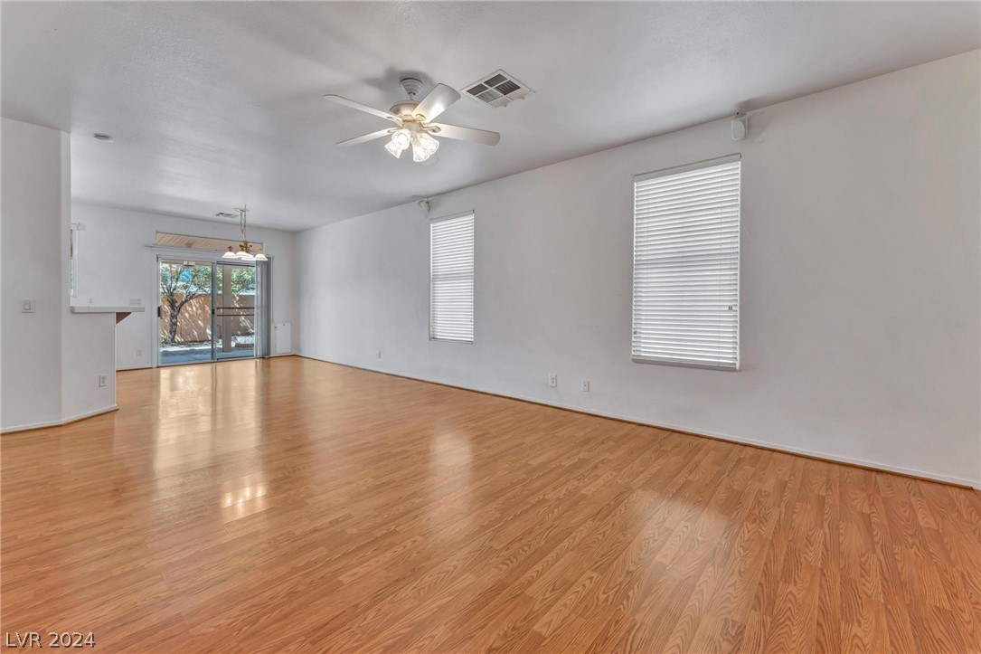 8644 Honey Vine Avenue