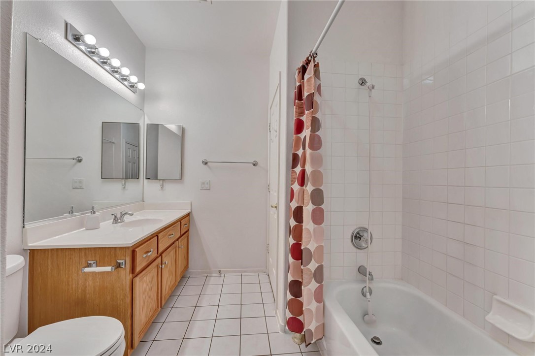 8644 Honey Vine Avenue