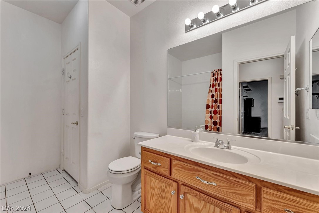 8644 Honey Vine Avenue
