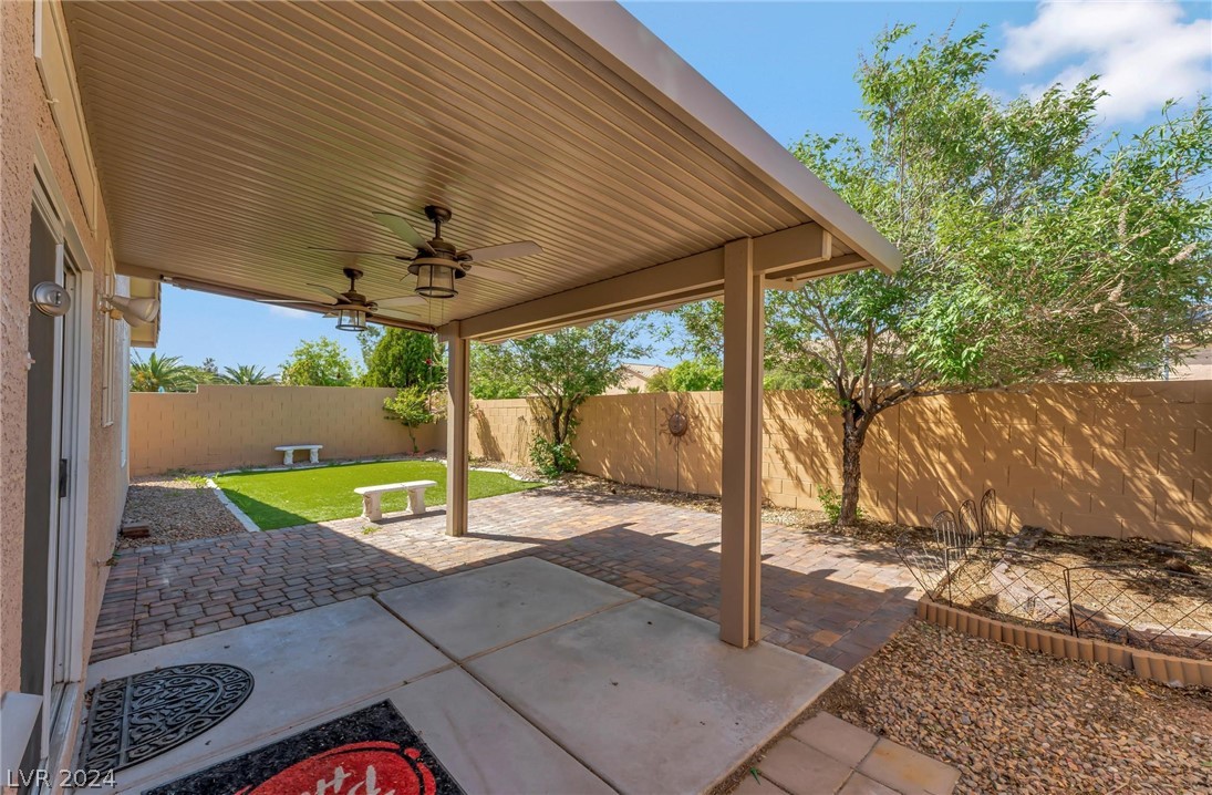 8644 Honey Vine Avenue
