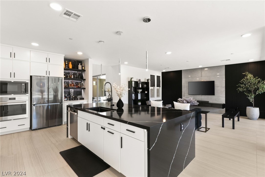 11967 Rockview Point Street