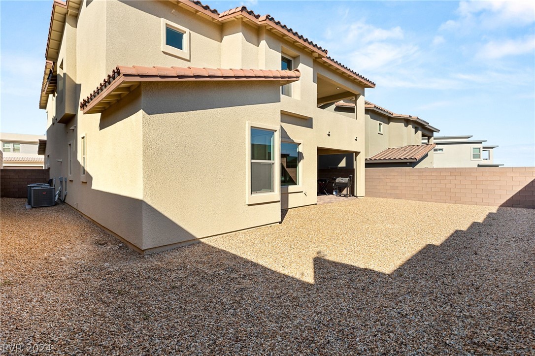 11967 Rockview Point Street