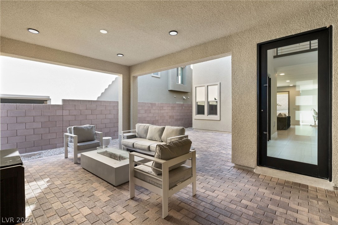 11967 Rockview Point Street