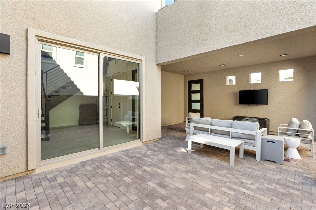 11967 Rockview Point Street