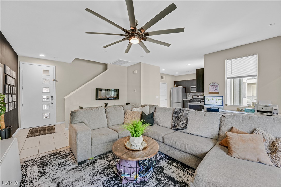 11258 Essence Point Avenue 211