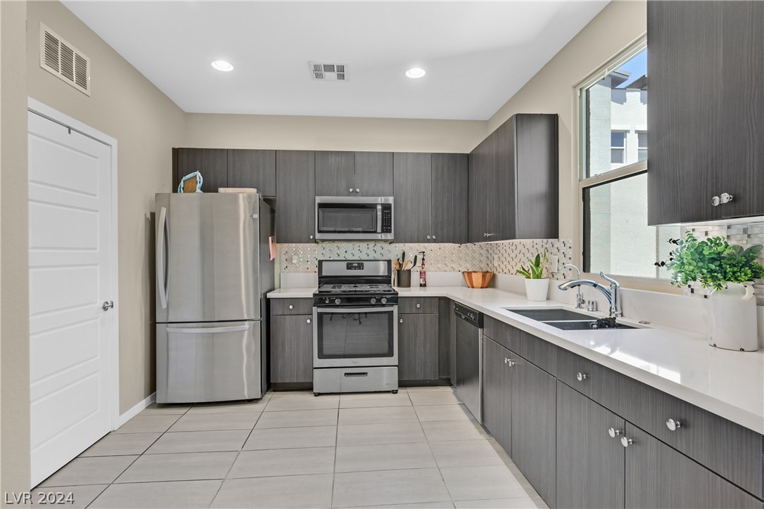 11258 Essence Point Avenue 211