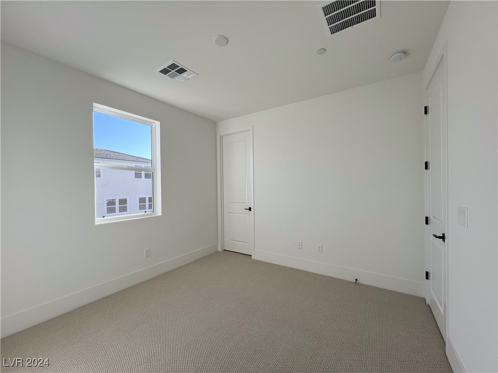 10209 Bismarck Palms Avenue
