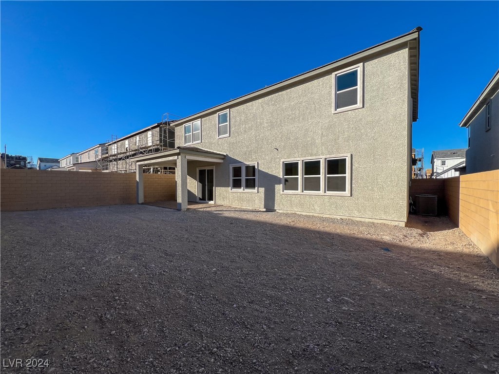 10209 Bismarck Palms Avenue