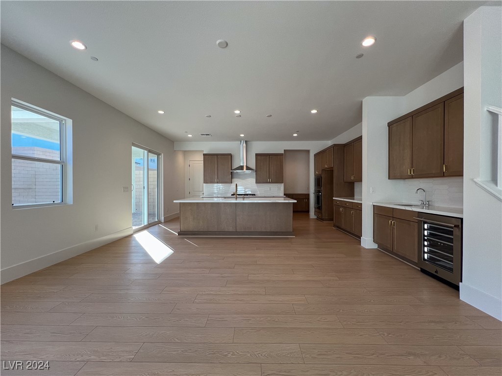 10209 Bismarck Palms Avenue