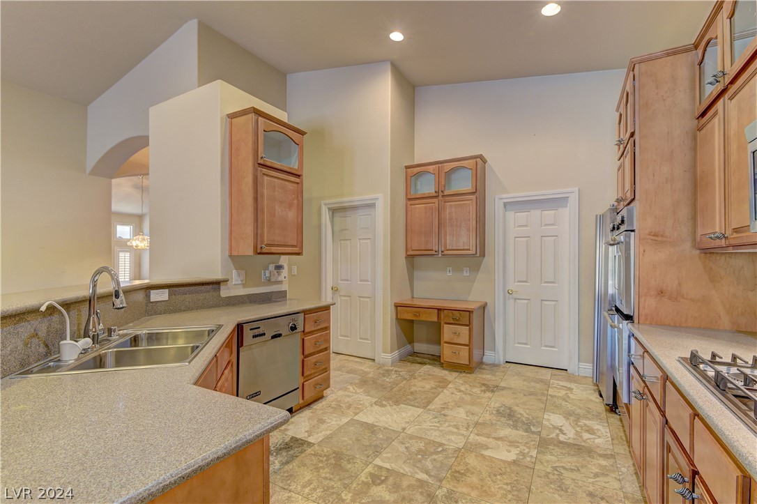 2709 Tropicbird Drive