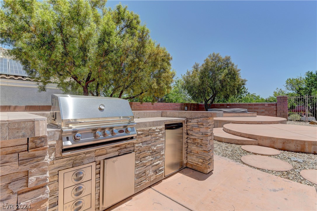 2709 Tropicbird Drive