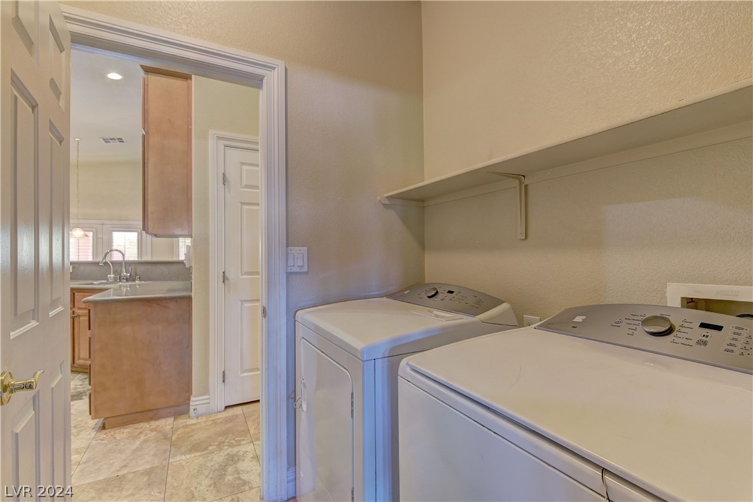 2709 Tropicbird Drive