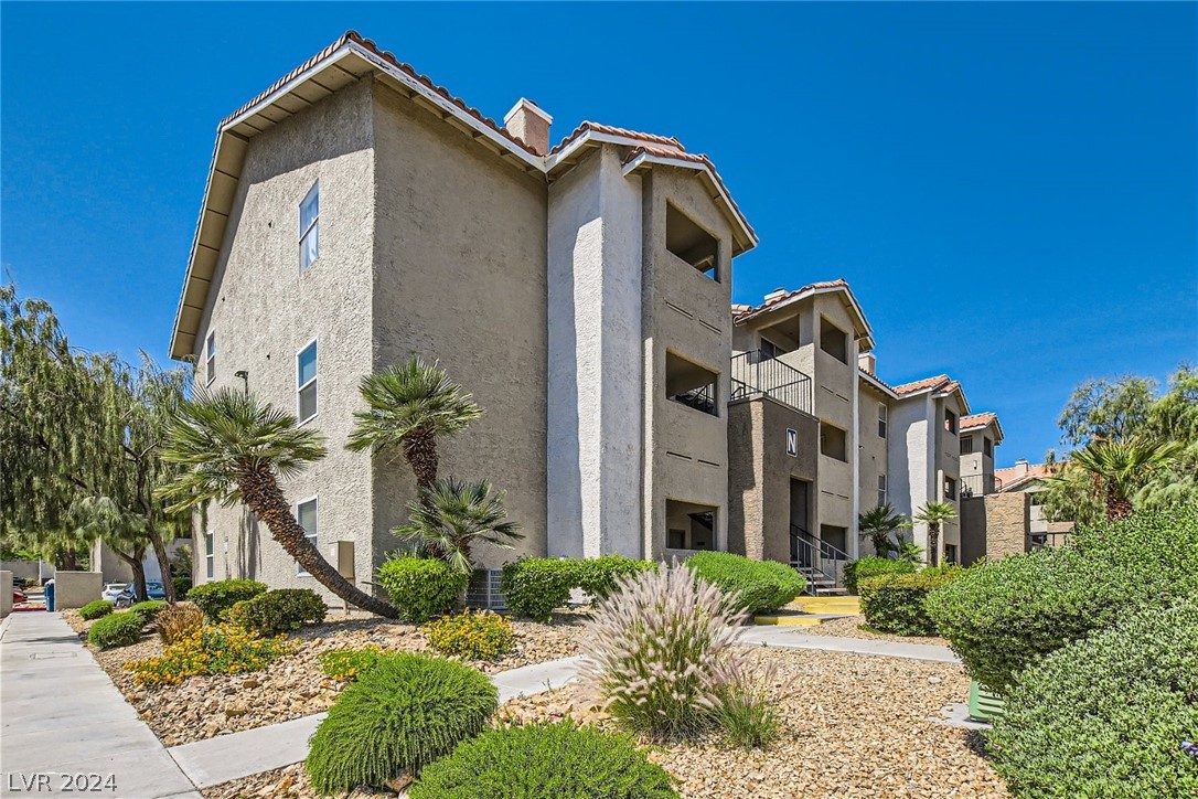 4200 South Valley View Boulevard 1072