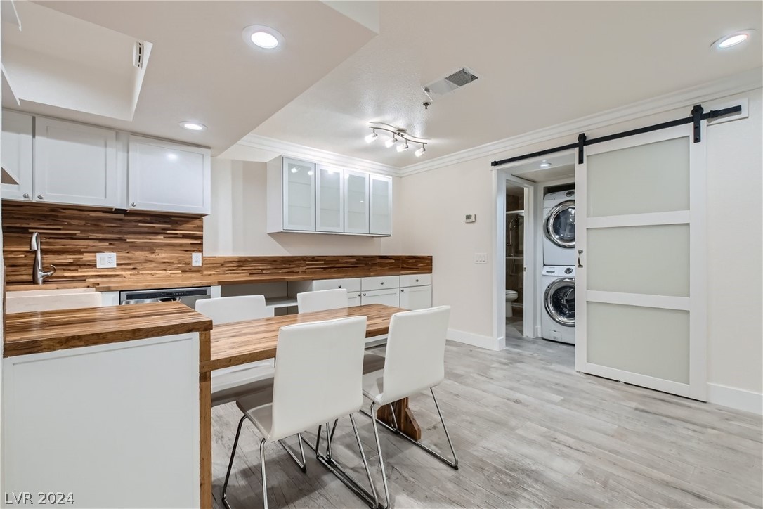 4200 South Valley View Boulevard 1072