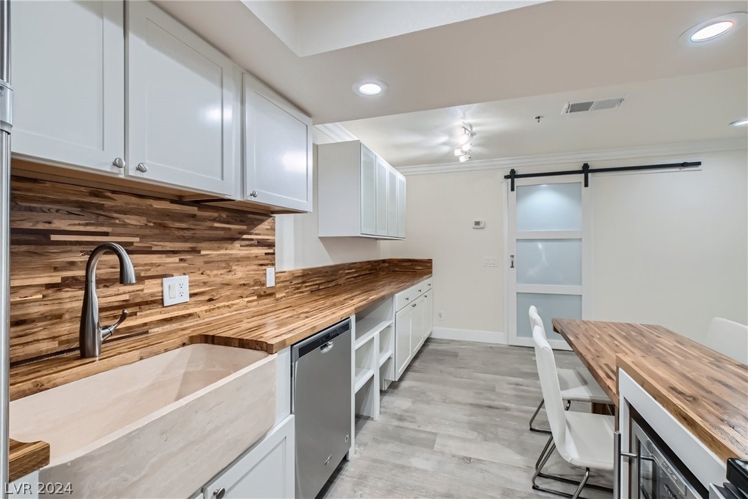 4200 South Valley View Boulevard 1072