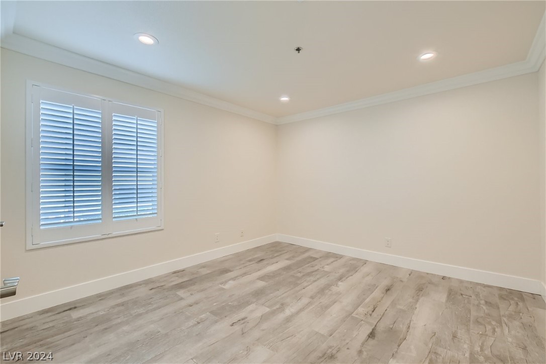 4200 South Valley View Boulevard 1072