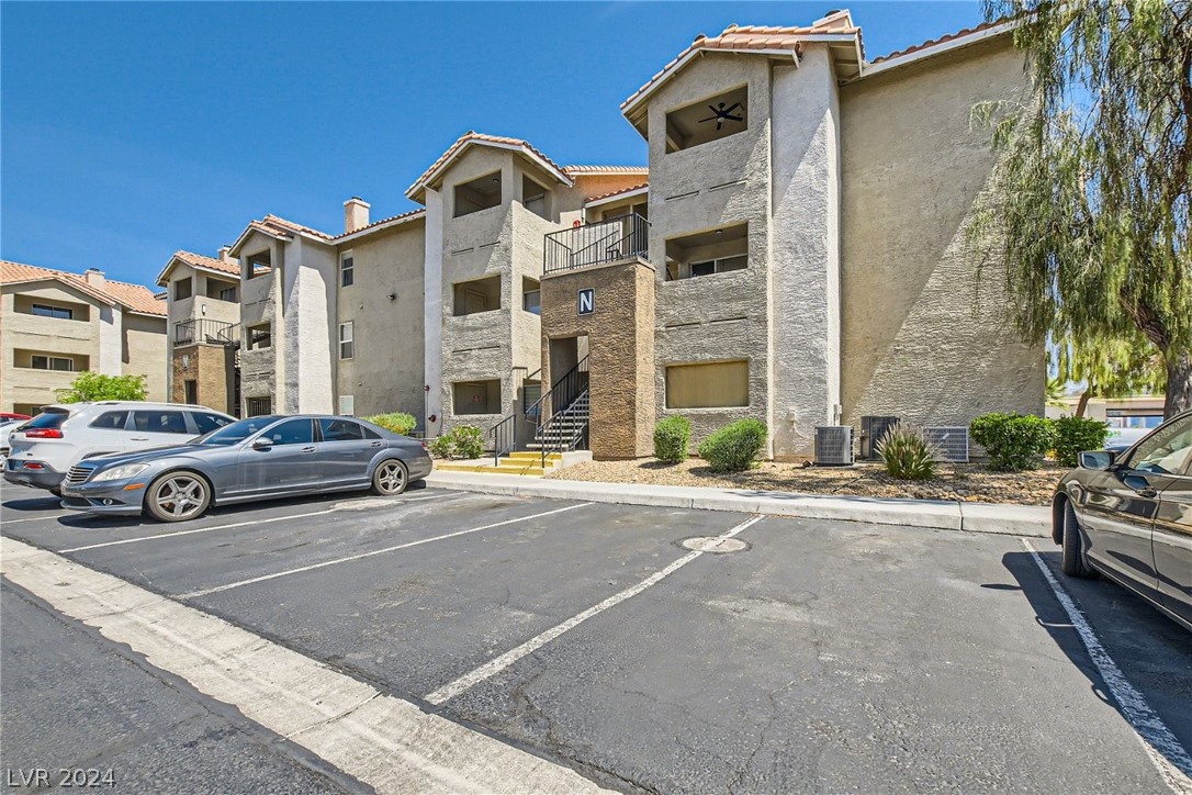 4200 South Valley View Boulevard 1072