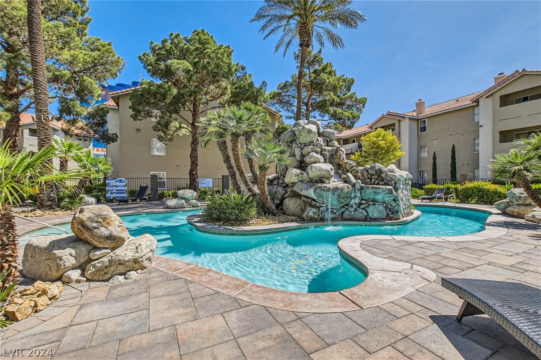 4200 South Valley View Boulevard 1072
