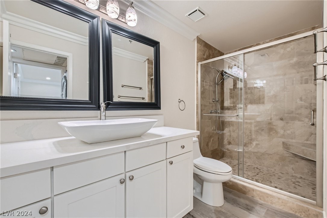 4200 South Valley View Boulevard 1072