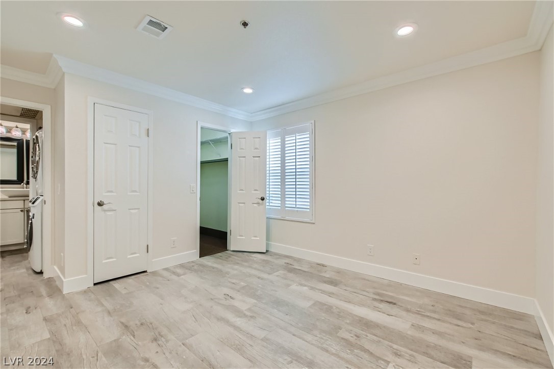 4200 South Valley View Boulevard 1072
