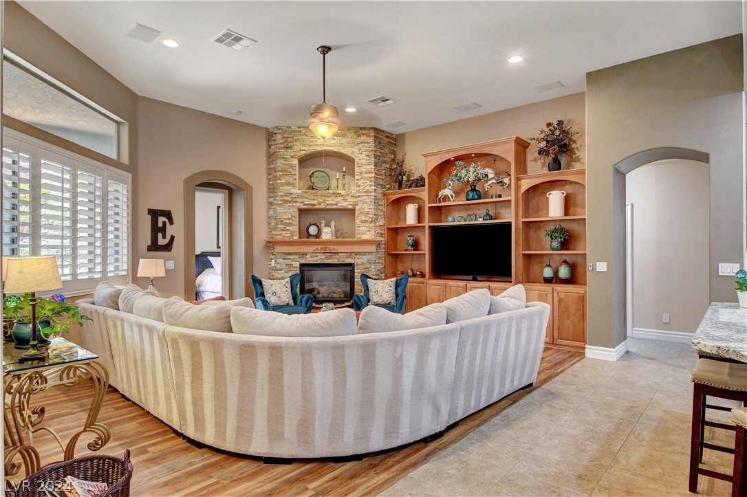 1145 Hideout Way