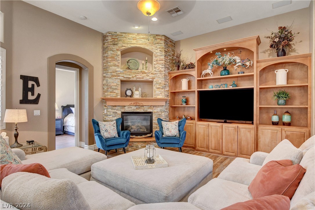1145 Hideout Way