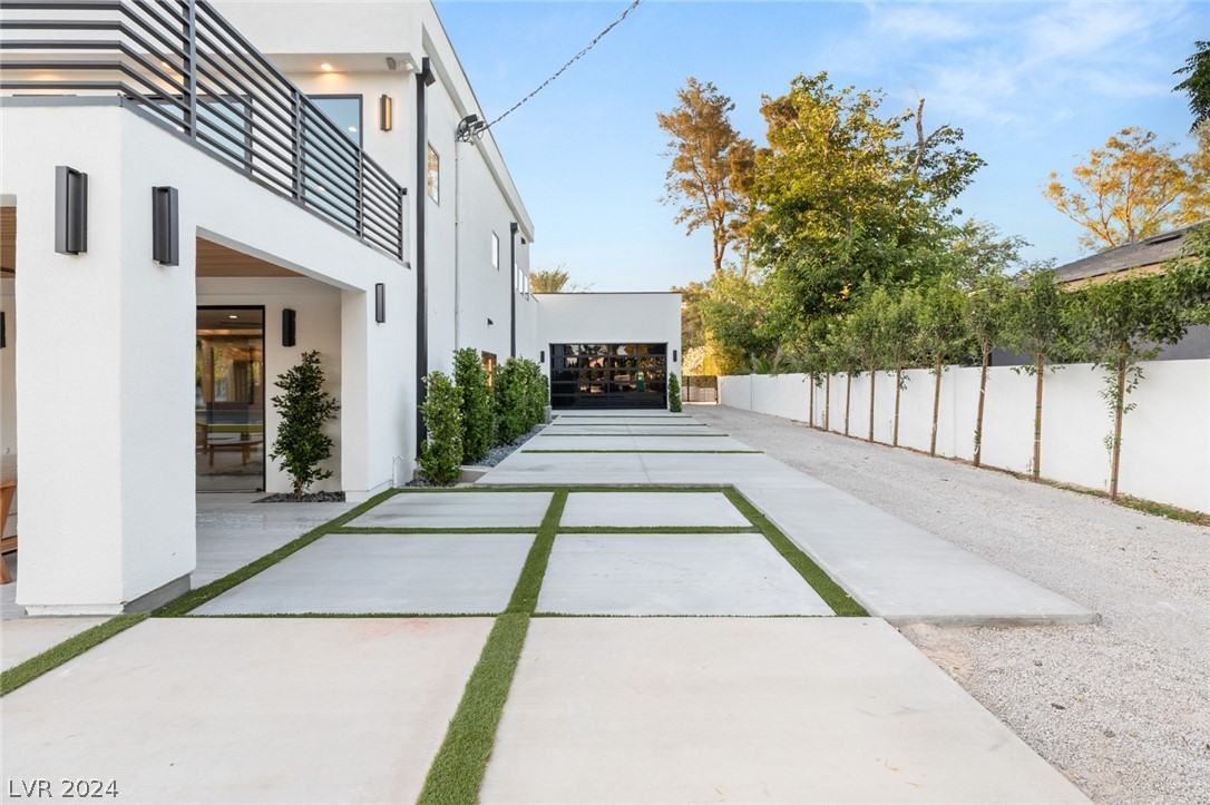 2333 PINTO Lane